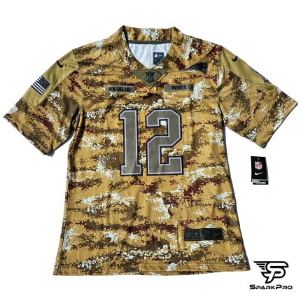 Camiseta NFL Patriots Tom Brady #12 Edición Salute to Service color camuflaje SparkPro