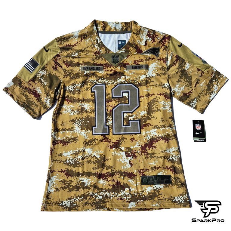 Camiseta NFL Patriots Tom Brady #12 Edición Salute to Service color camuflaje SparkPro