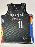 Camiseta Brooklyn Nets Kyrie Irving #11 Basquiat City Edition frontal