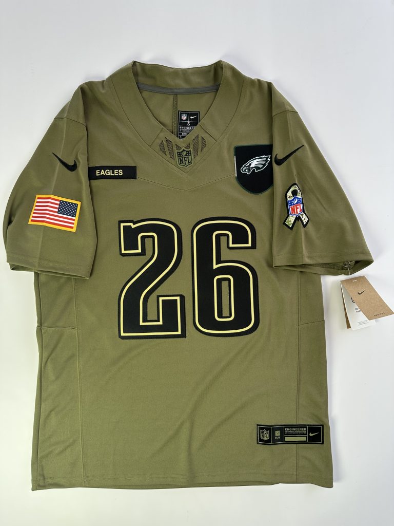 Camiseta NFL Philadelphia Eagles Saquon Barkley #26 Salute to Service vista frontal