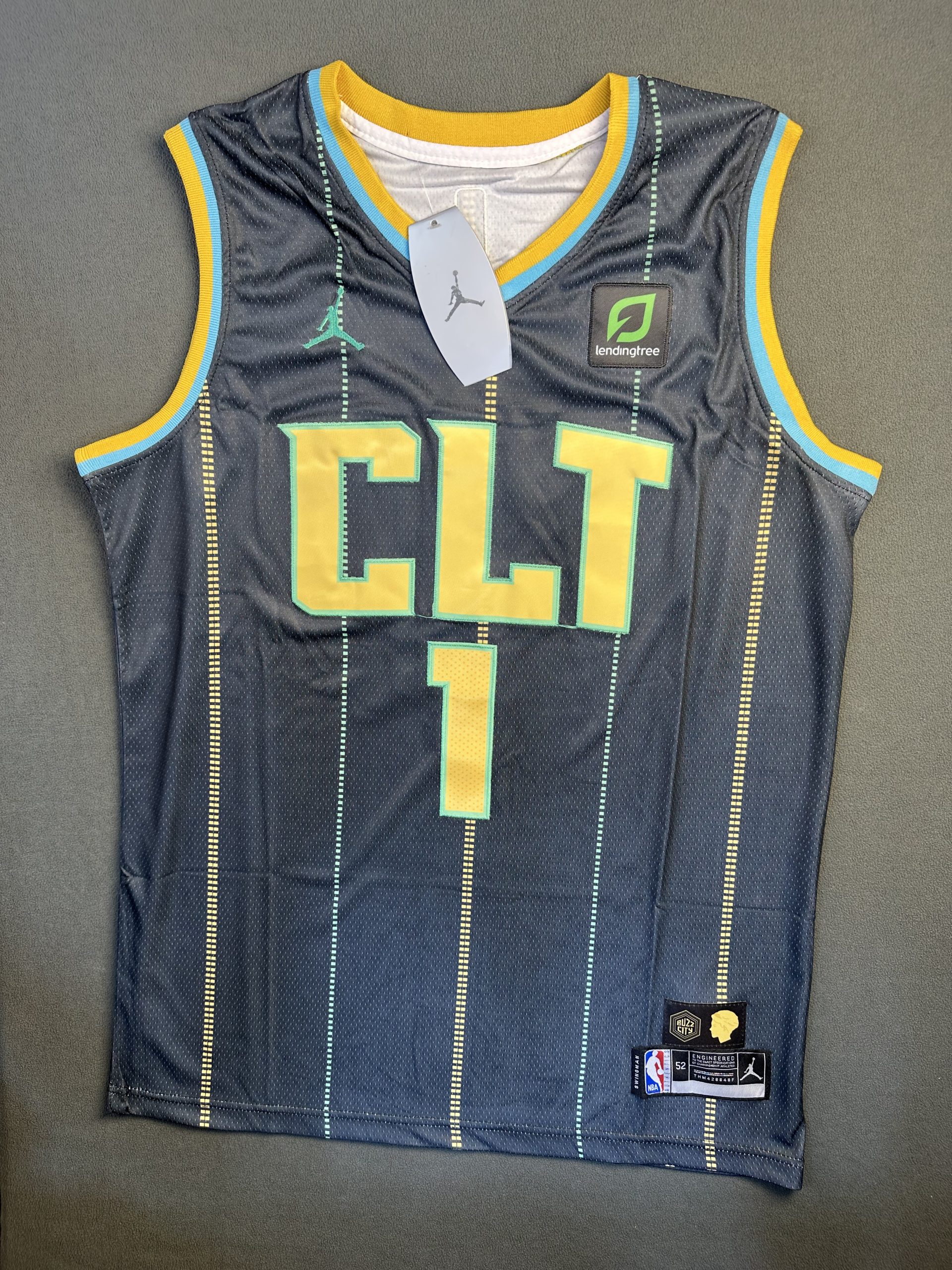 Camiseta Charlotte Hornets Ball #1 Jordan Negro - Vista frontal