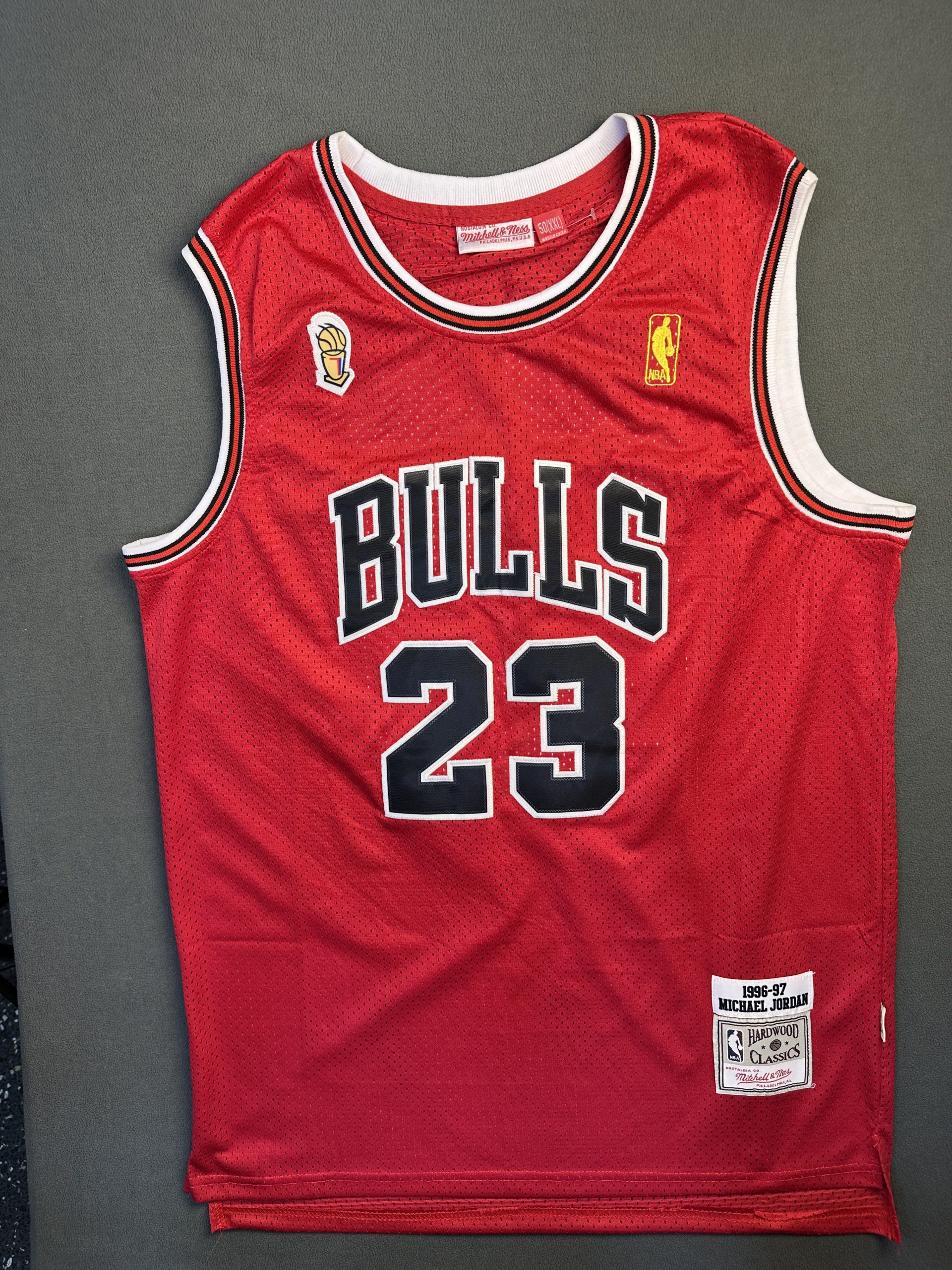 Camiseta Chicago Bulls Michael Jordan #23 Mitchell & Ness Rojo - Vista frontal