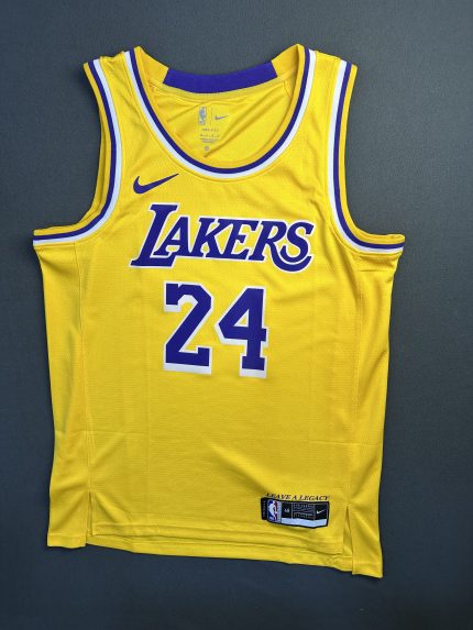 Camiseta Los Angeles Lakers Kobe Bryant #24 Nike Amarillo