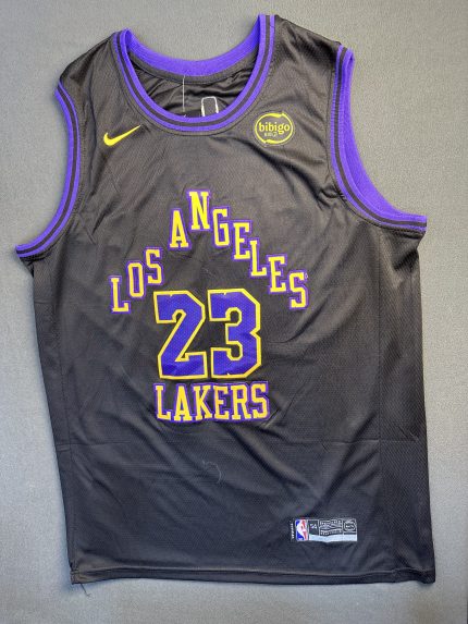 Camiseta Los Angeles Lakers Lebron James #23 Nike Negro