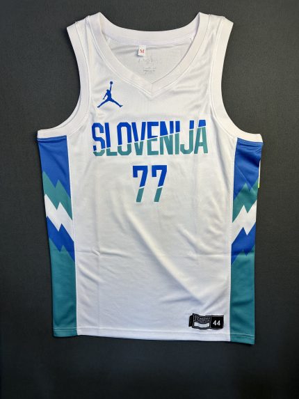 Camiseta Slovenija Dončić #77 Jordan Blanco