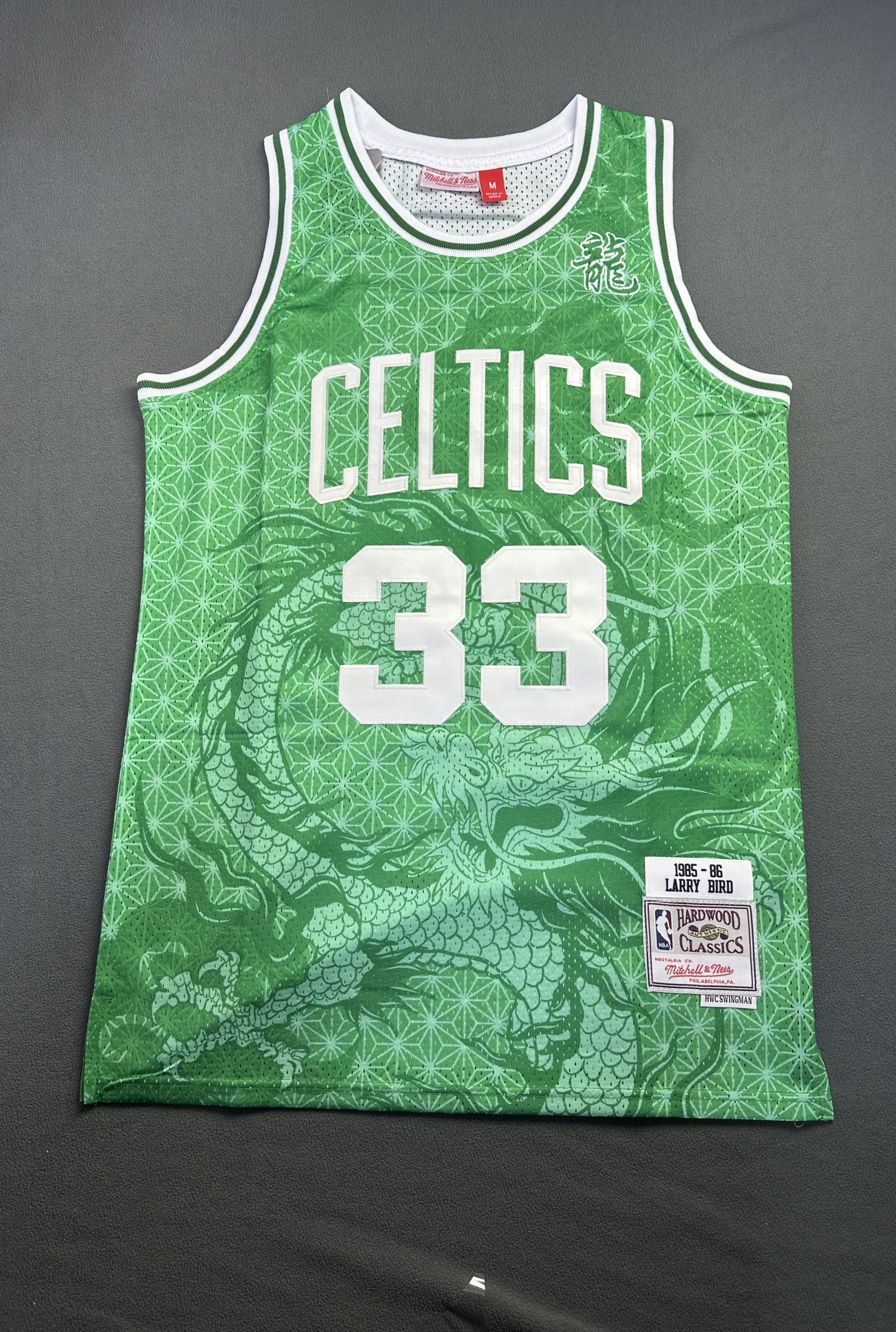 Camiseta Celtics Larry Bird #33 Mitchell & Ness Verde - Vista frontal