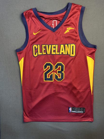 Camiseta Cleveland Cavaliers James #23 Nike Rojo