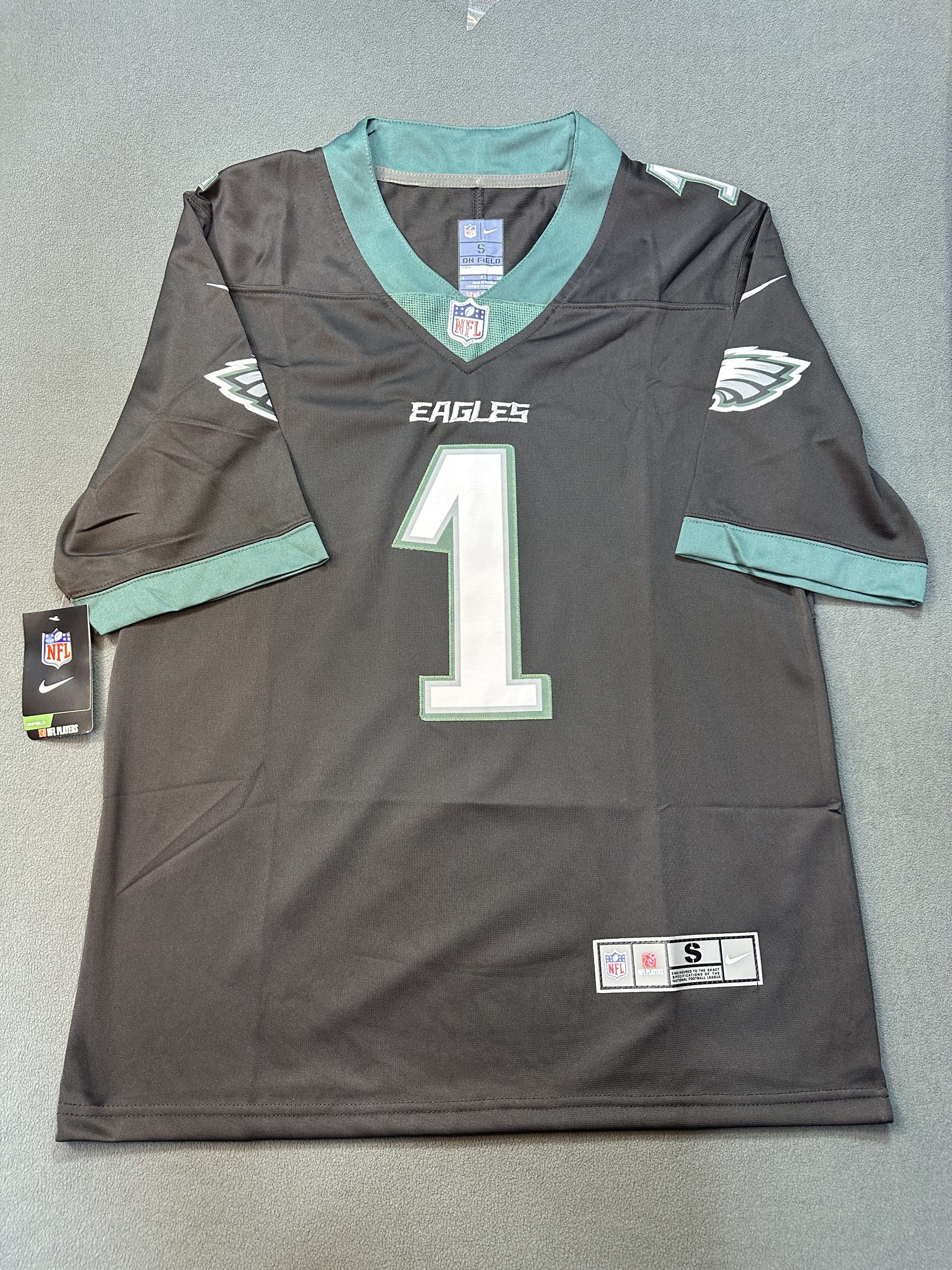 Camiseta Philadelphia Eagles Hurts #1 Nike Negro - Vista frontal
