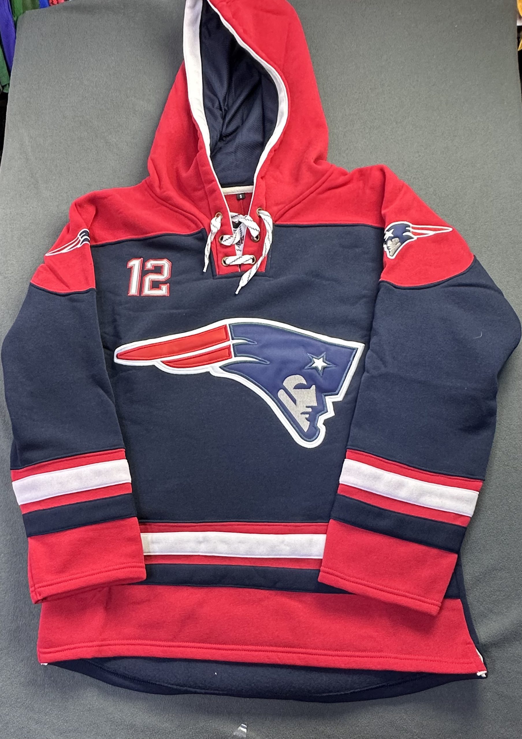Hoodie New England Patriots Brady #12 Azul - Vista frontal