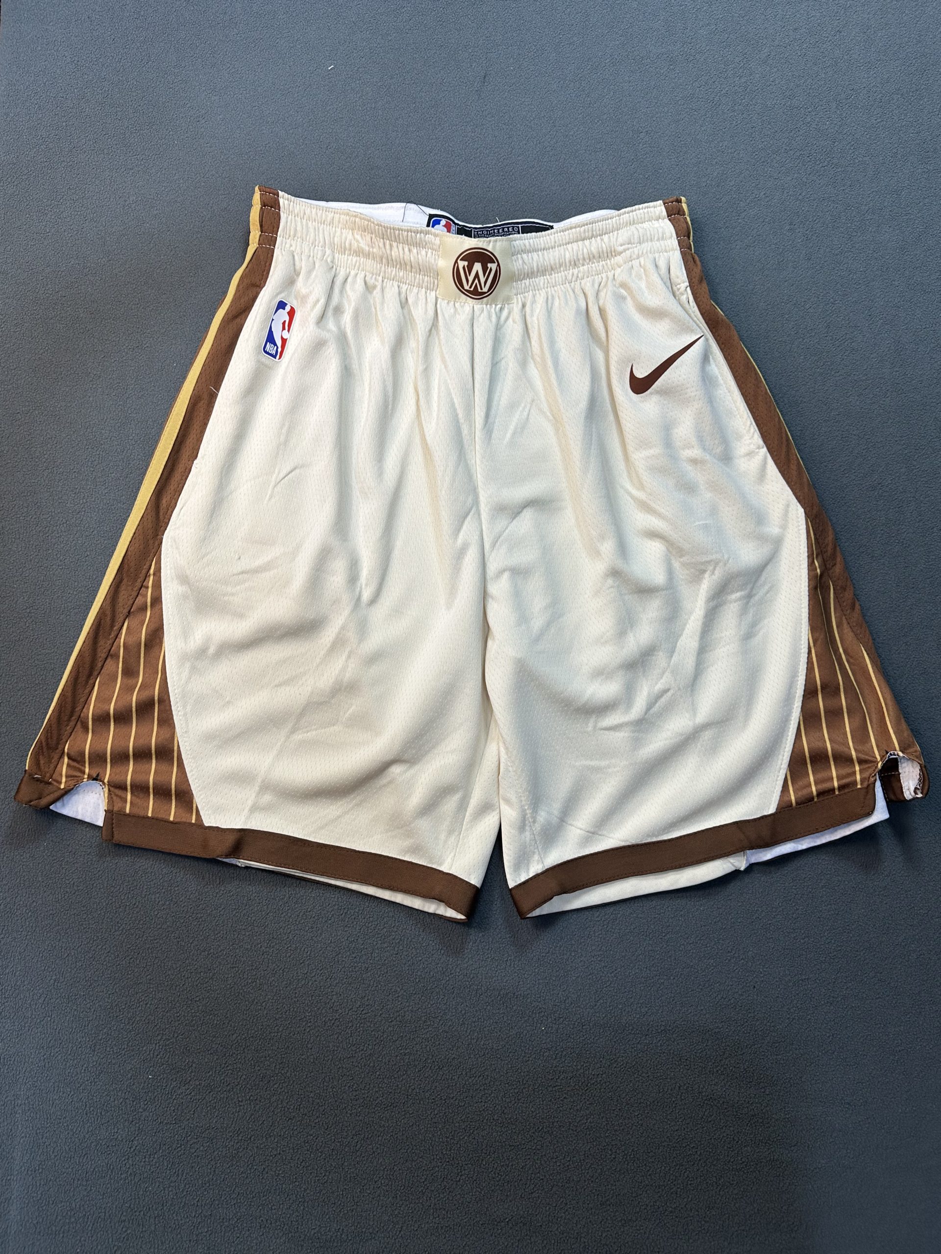 Short Nike Blanco - Vista frontal Short NBA color blanco marca Nike, vista frontal