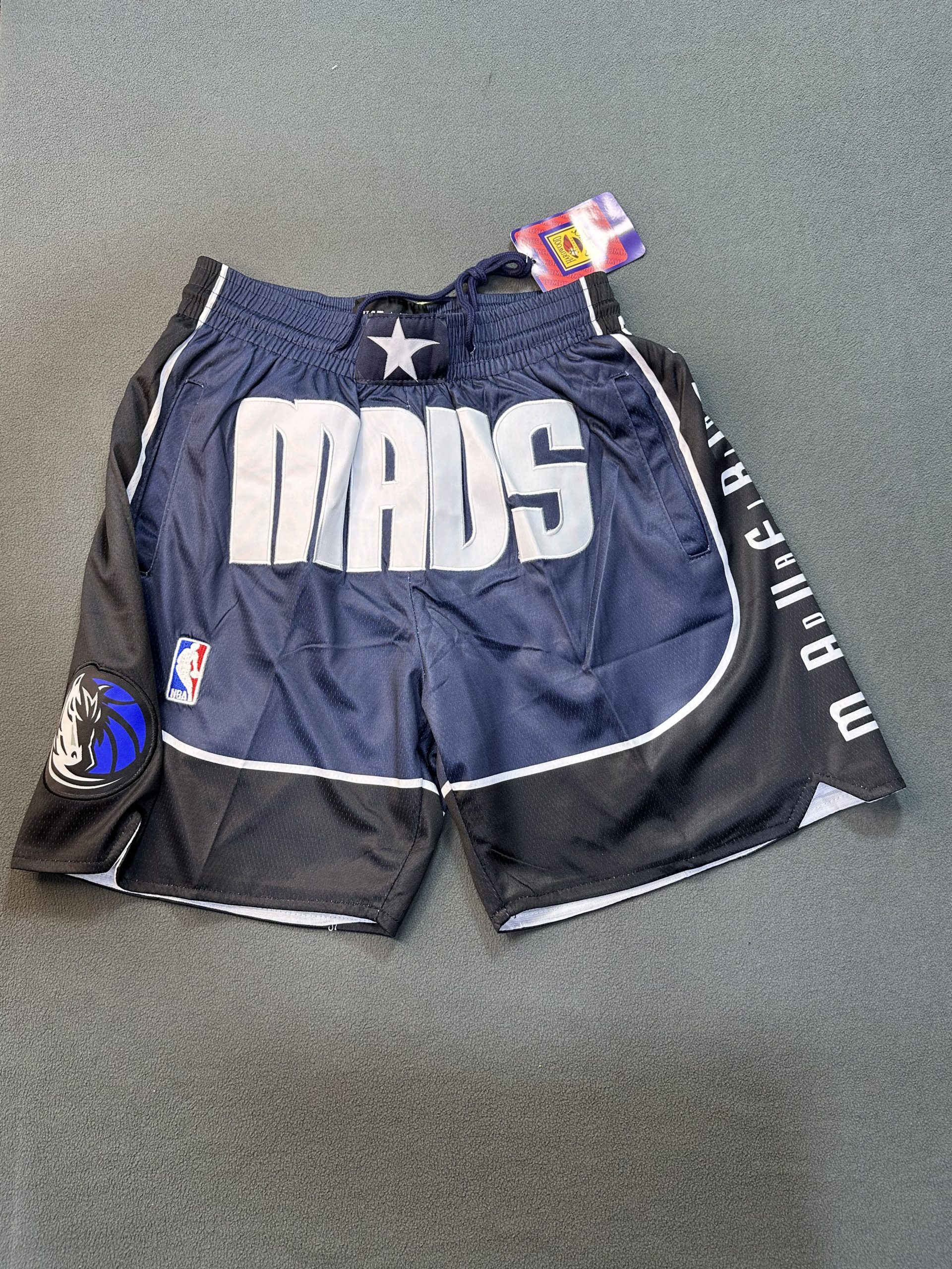 Short Dallas Mavericks Azul - Vista frontal Short NBA Dallas Mavericks color azul, vista frontal